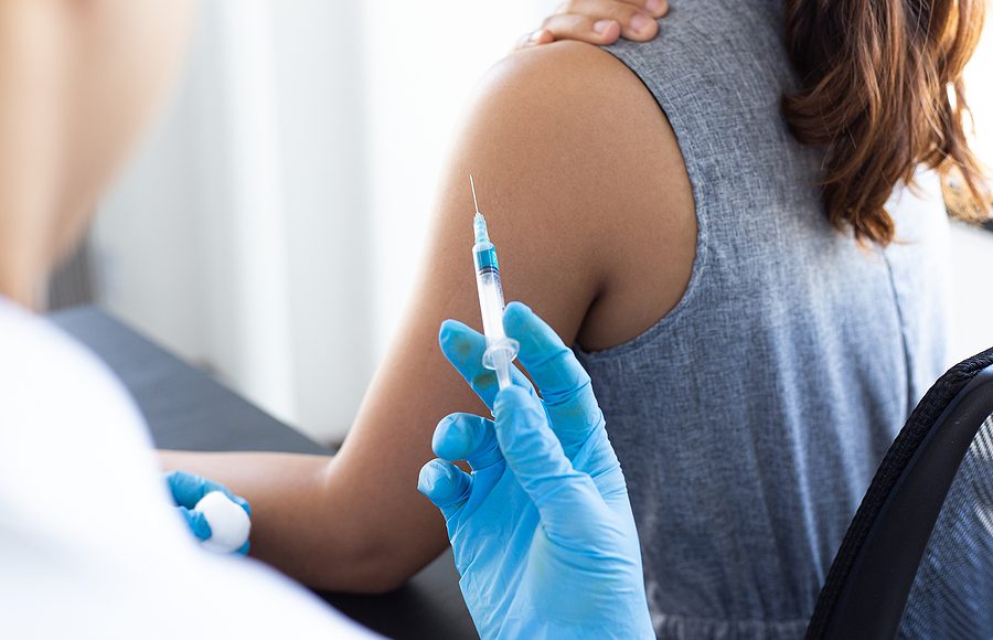 Malattia da vaccino, come funziona e chi paga