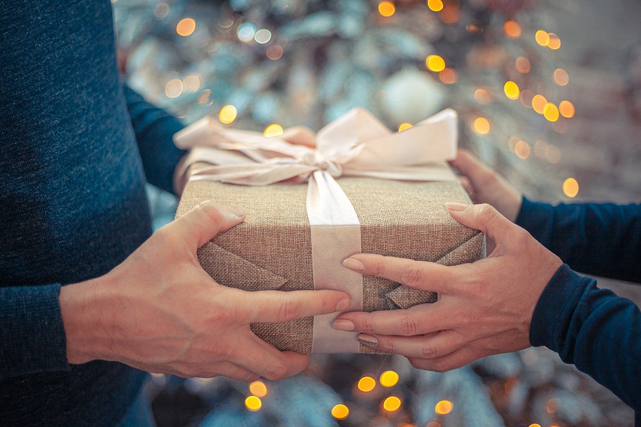 Regali di Natale non graditi, come venderli e ricevere denaro