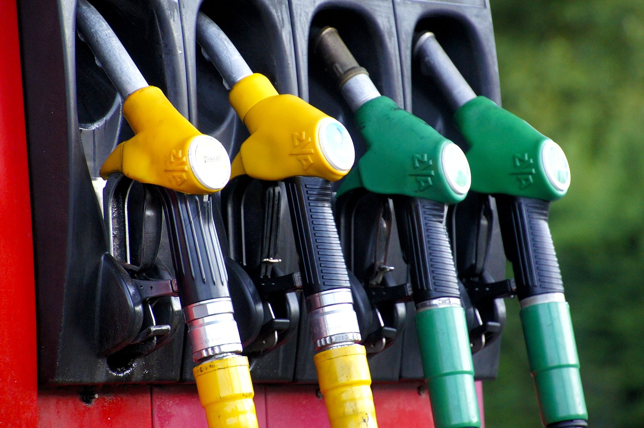 Tagli sulle accise su benzina: cosa c’è da sapere