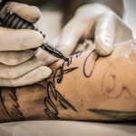 concorso guardia di finanza tatuaggio
