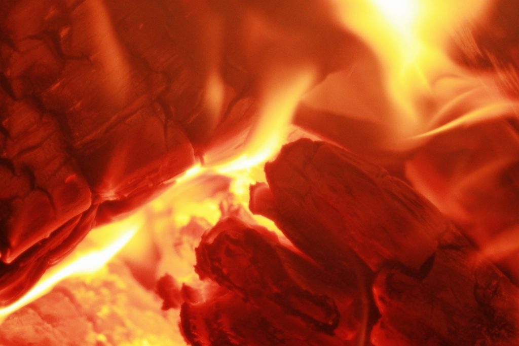 Stufa a pellet, fioccano la multe per l’istallazione e le revisioni