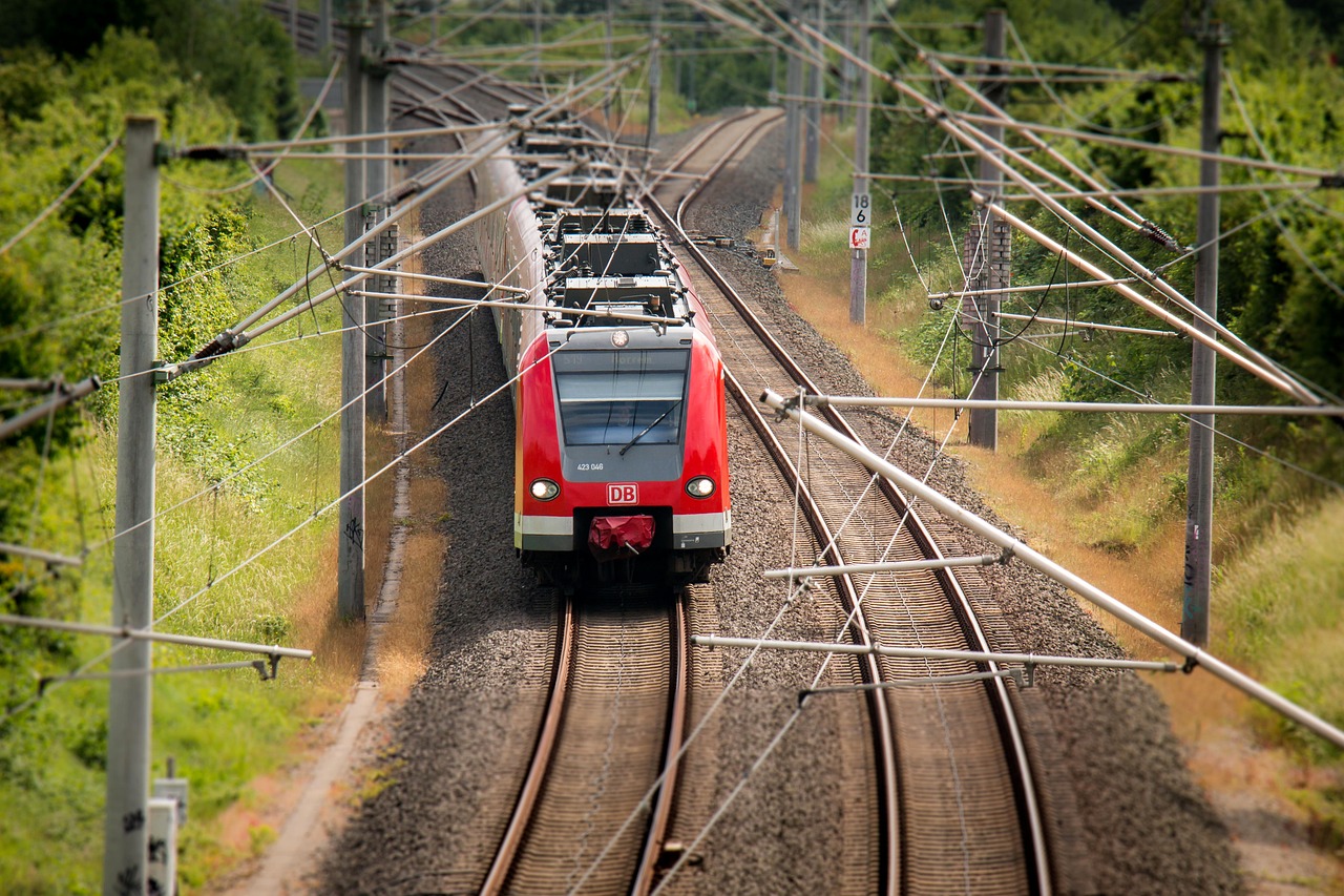 Ferrovie dello Stato assume, ecco i profili richiesti