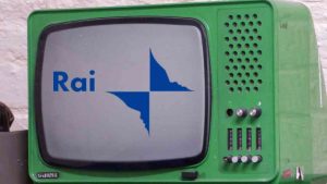 Nuova tassa TV oltre il canone rai: i cittadini sono infuriati