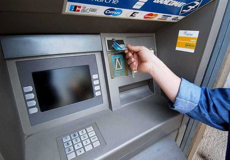 Via libera ai pagamenti col bancomat