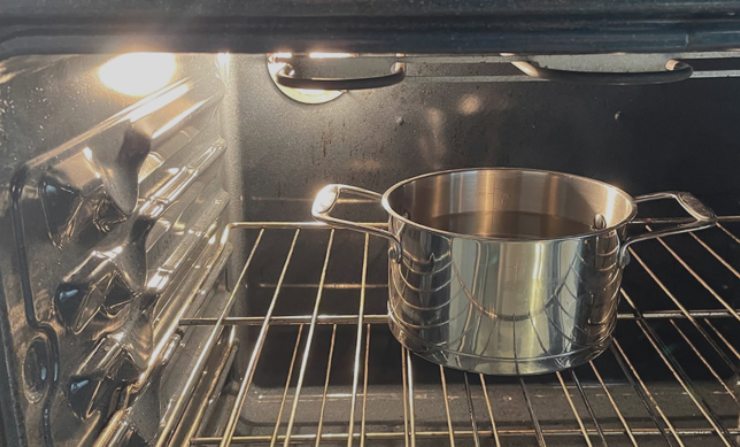 Pentola nel forno a microonde