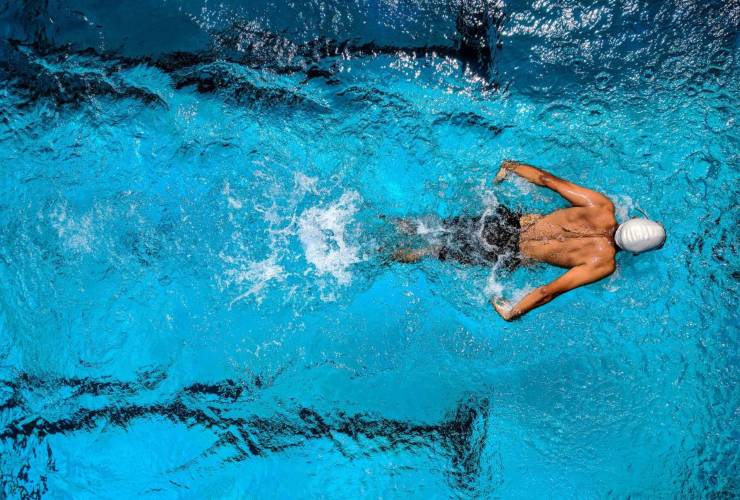 Come proteggersi dalle infezioni della piscina