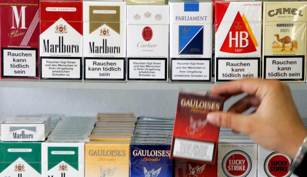 Arrivano le sigarette che costano 3 euro