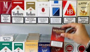 Arrivano le sigarette che costano 3 euro