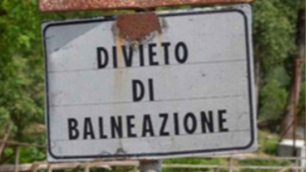 UFFICIALE: approvato il coprifuoco marino | “A quest’ora non puoi farti il bagno”: c’è il divieto di balneazione