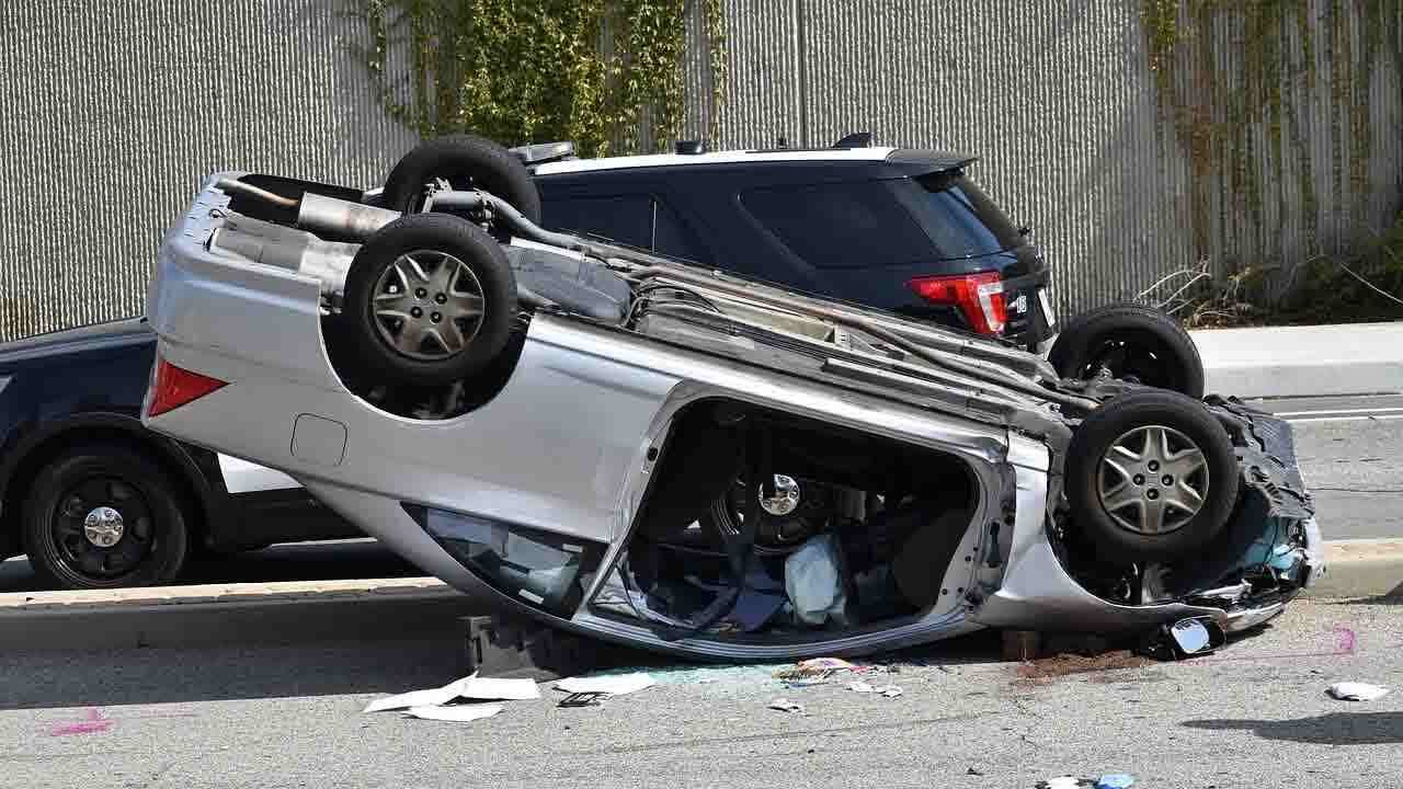 Incidenti stradali, ecco gli orari più pericolosi | Prima di partire guarda l’orologio: le statistiche fanno paura