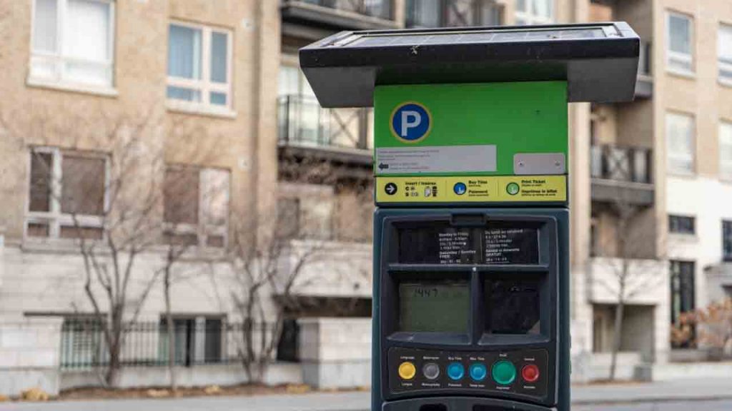 Ultim’ora: addio ai parcheggi a pagamento | Abolite strisce blu e parchimetro: rivoluzionate queste strade