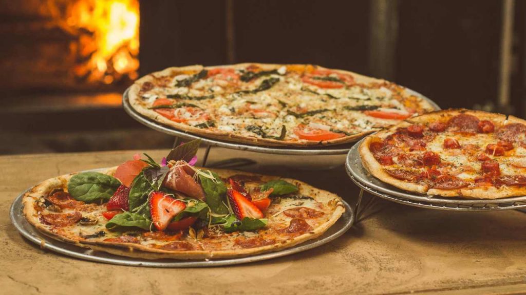 La pizza migliore al mondo NON è napoletana: presi a schiaffi dai rivali | La trovi in questa regione italiana