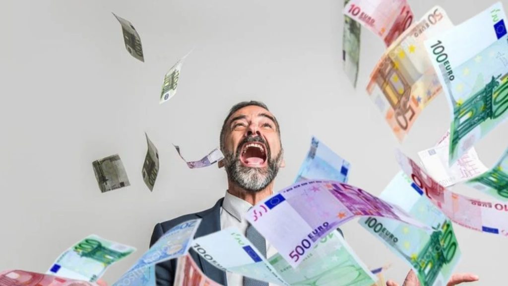 10.00 euro (Canva) - Infoiva.com
