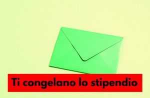 busta da lettera verde