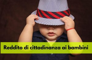bambino con cappello