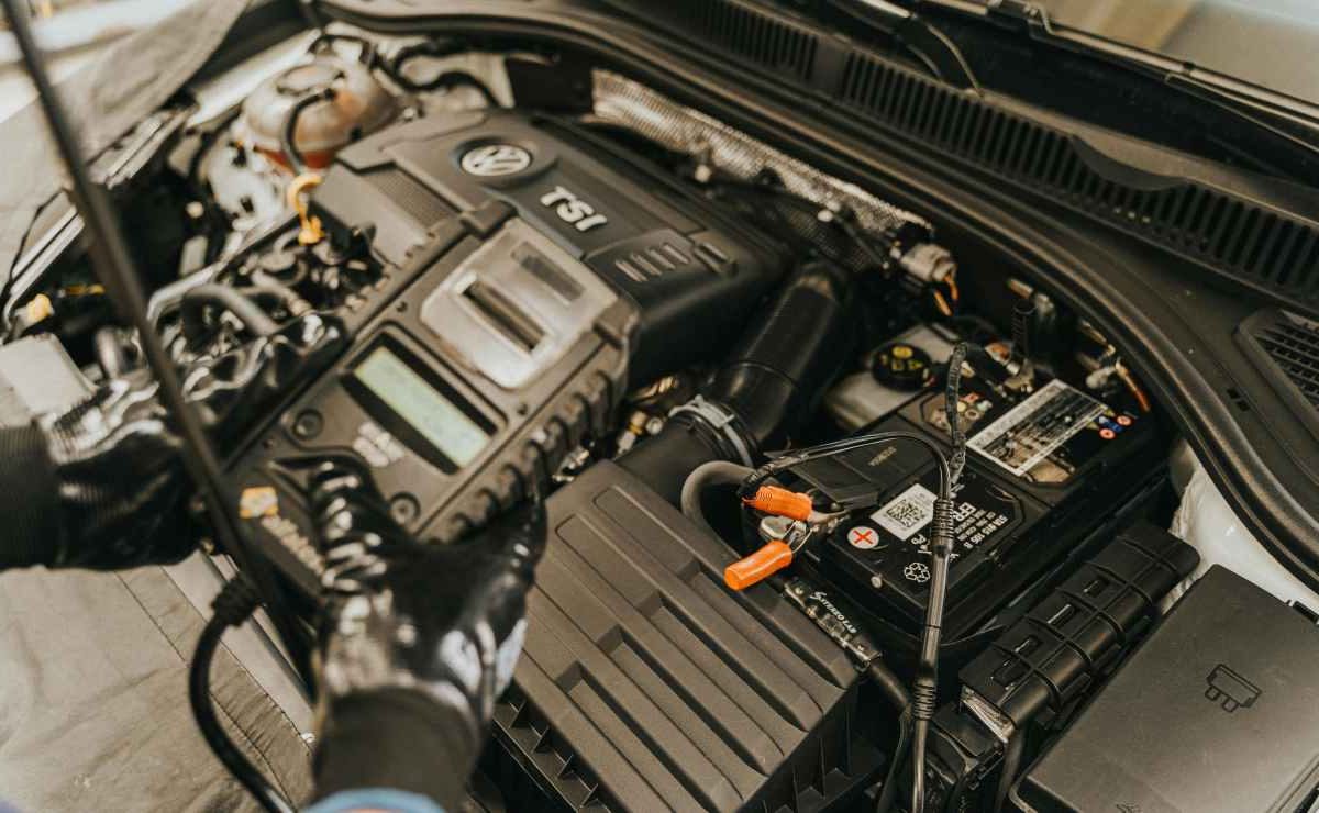 Batteria auto, allarme gelo in tutta Italia | Ecco come prevenire i danni: con questa tecnica sei al sicuro