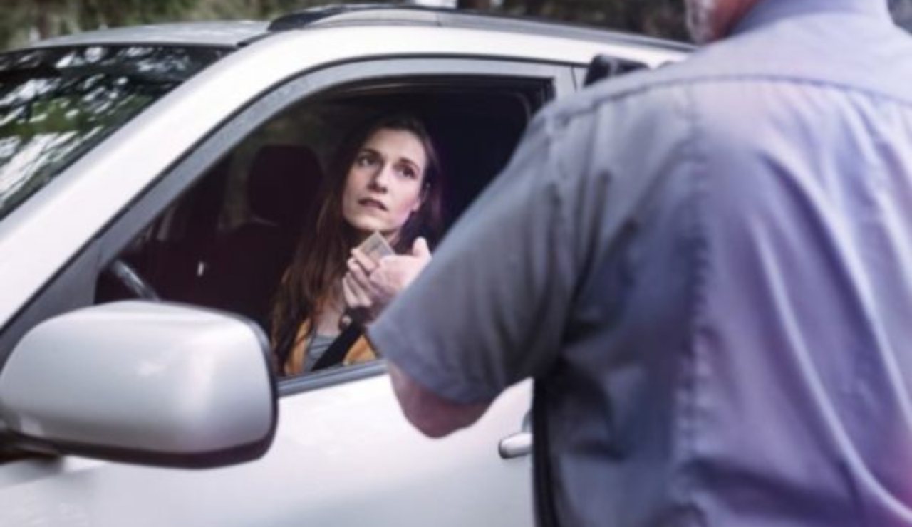 8186 euro di multa, ad incastrarti è la tua targa | Non partire se è messa così: uomo avvisato mezzo salvato