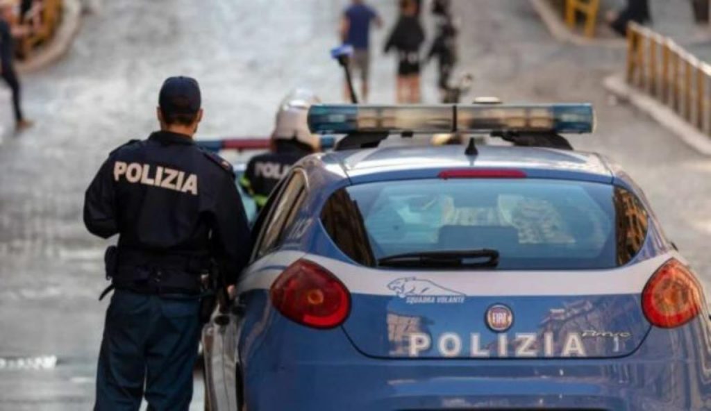 “NON APRITE QUELLA PORTA” | Anziani, allarme della Polizia: occhio a questo segnale o addio pensione