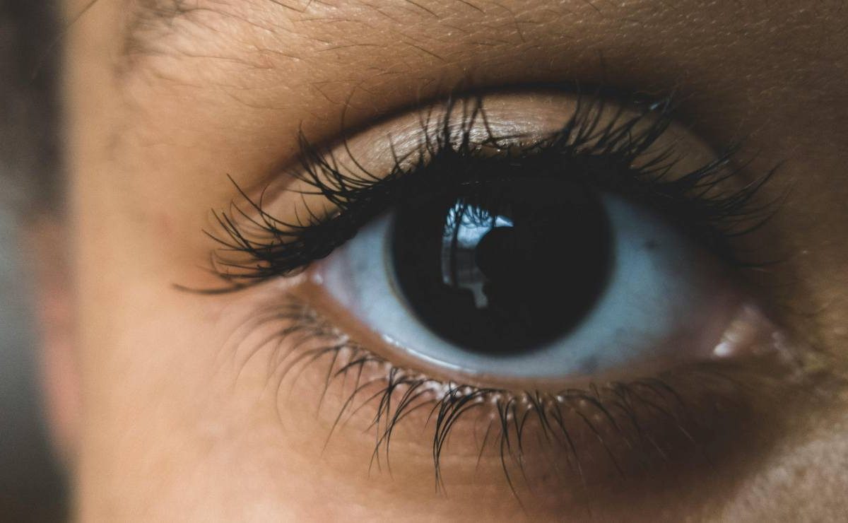 Ultim’ora, automobilisti avvisati: “Vietate le lenti a contatto” | Non si possono più usare per guidare